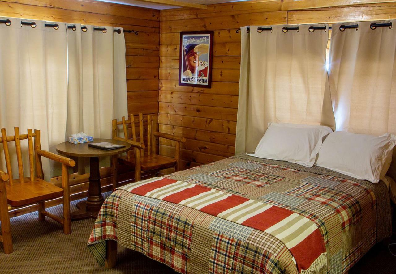 High Country Motel And Cabins คูกซิตี้ ภายนอก รูปภาพ